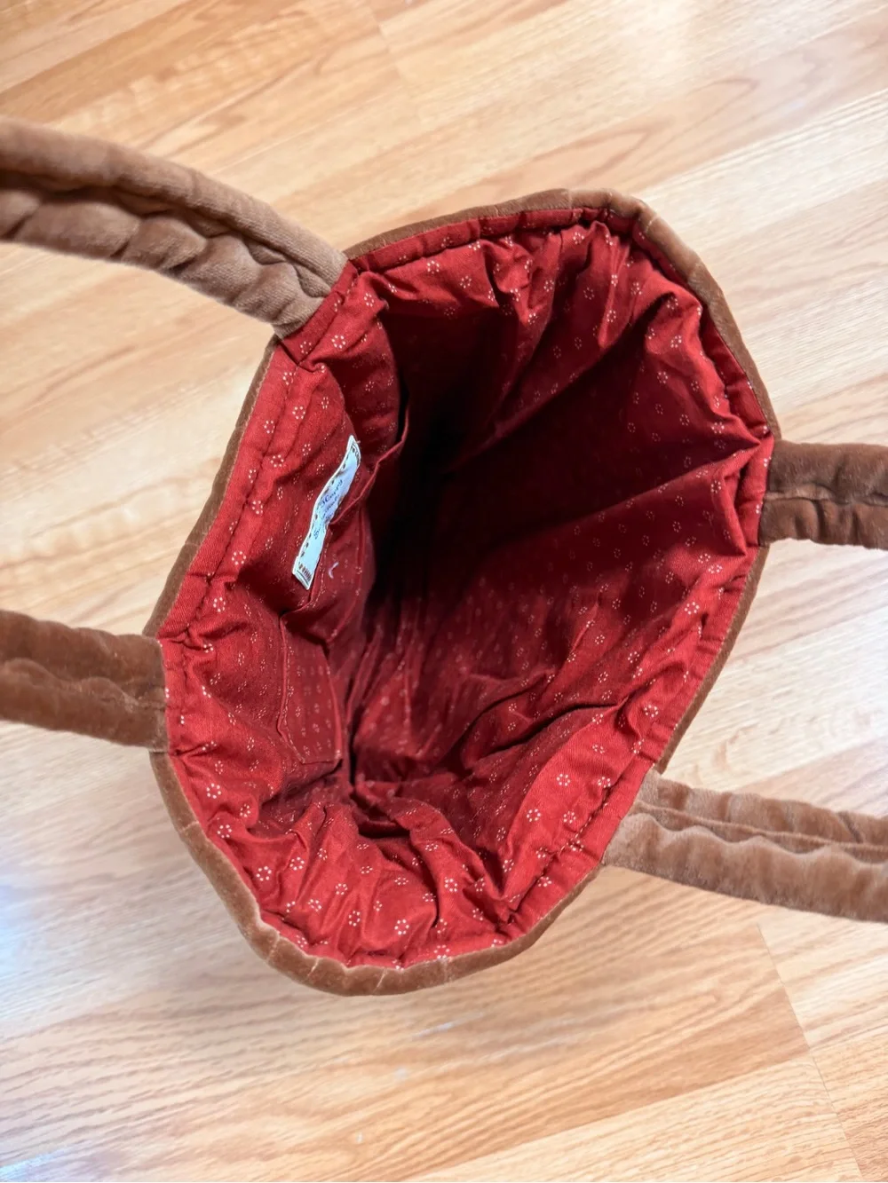 Quilted Velvet Cameo Tote Bag - Brown